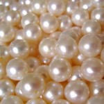 The first round pearls were cultivated by the Swedish scientist Carl von Linne in 1761